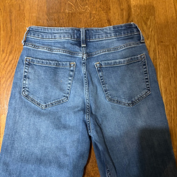 Abercrombie and Fitch, the Mom high-rise jeans straight leg size 27 - Picture 14 of 16